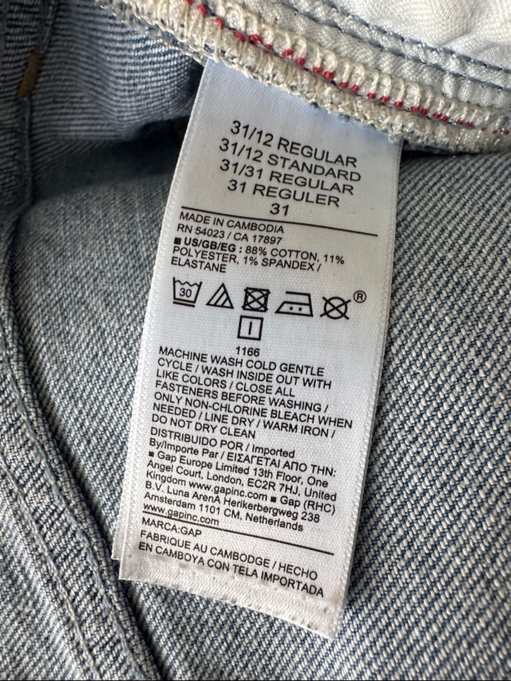 GAP Women's Mid-Rise Cuffed Straight-Leg Jeans in Light Indigo - Picture 5 of 5